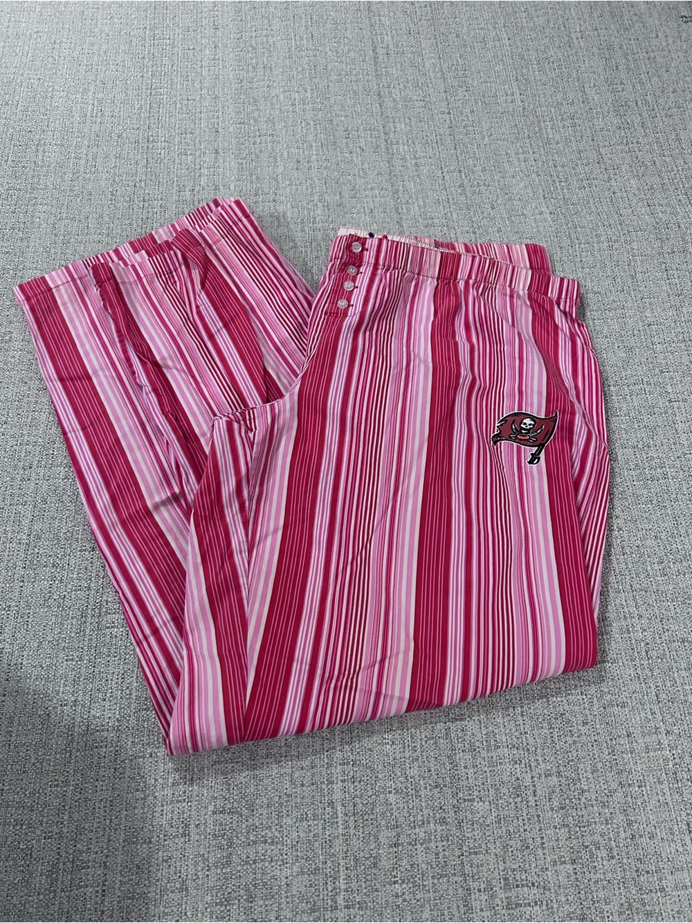 Reebok Pink & Red Striped Pajama Bottoms w The Tampa Bay Bucs Logo. Size L